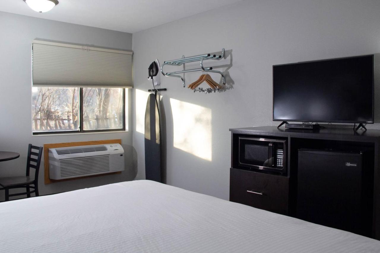New Victorian Inn & Suites-Norfolk Extérieur photo
