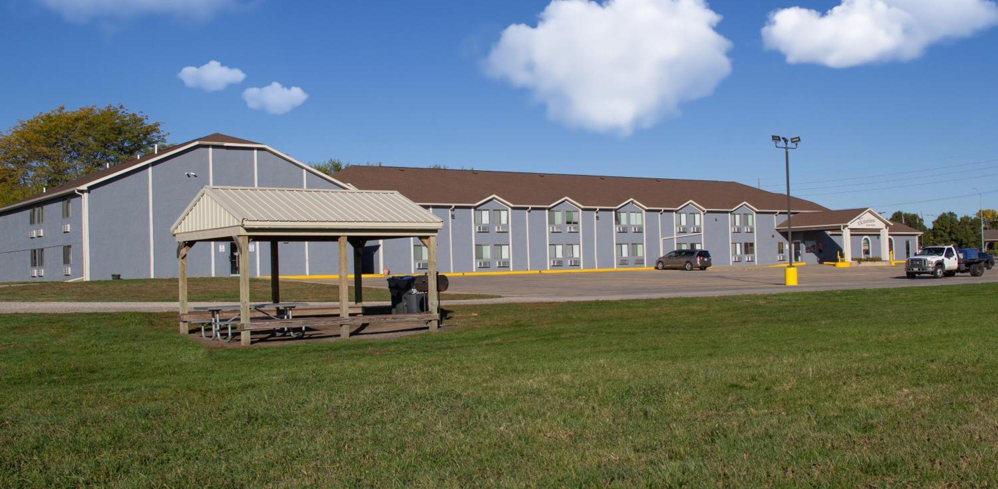 New Victorian Inn & Suites-Norfolk Extérieur photo