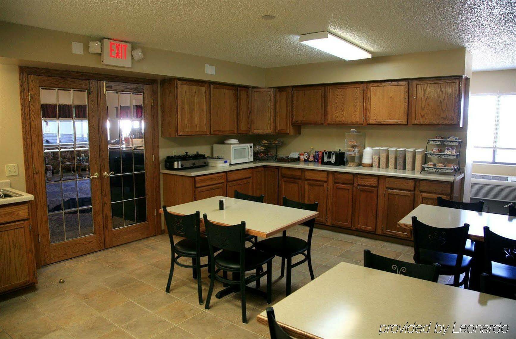 New Victorian Inn & Suites-Norfolk Extérieur photo