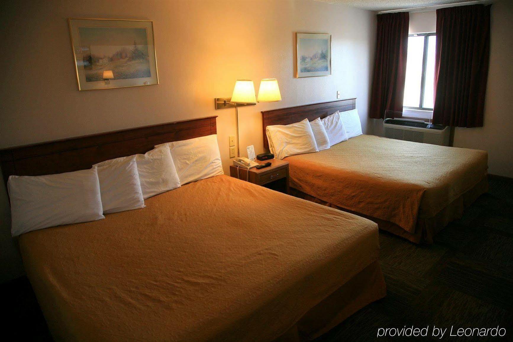 New Victorian Inn & Suites-Norfolk Extérieur photo