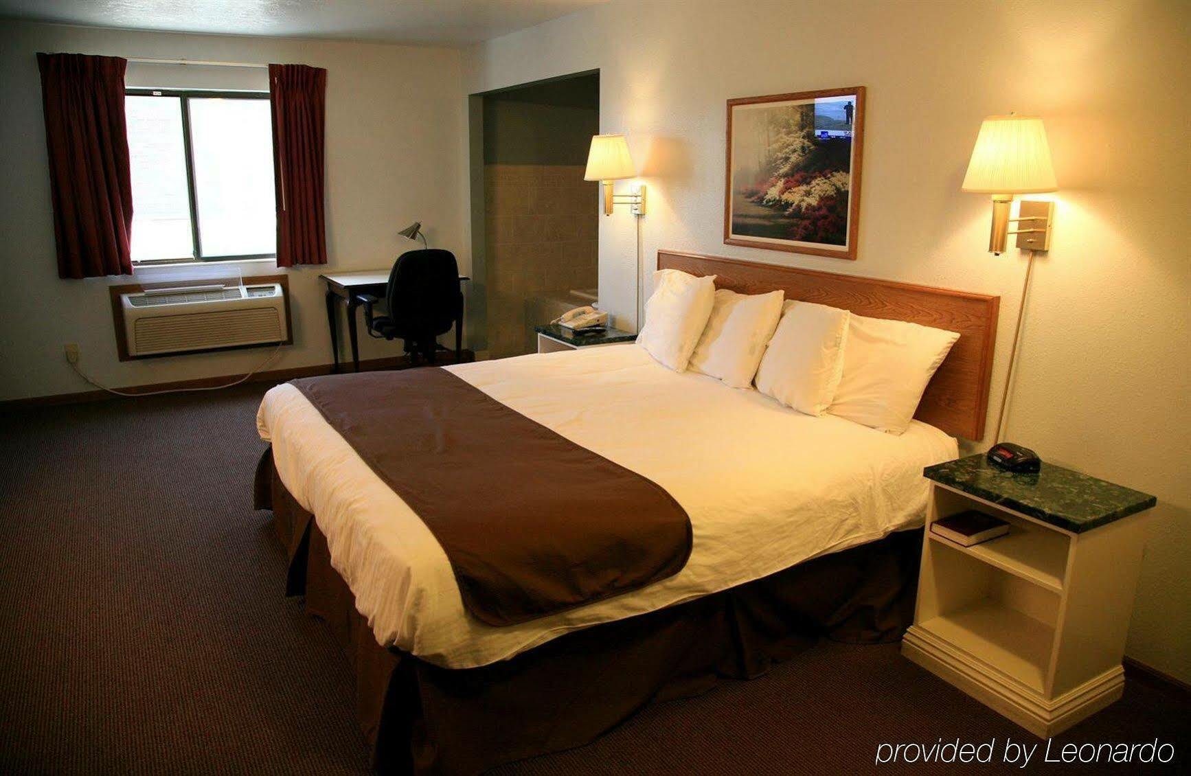 New Victorian Inn & Suites-Norfolk Extérieur photo